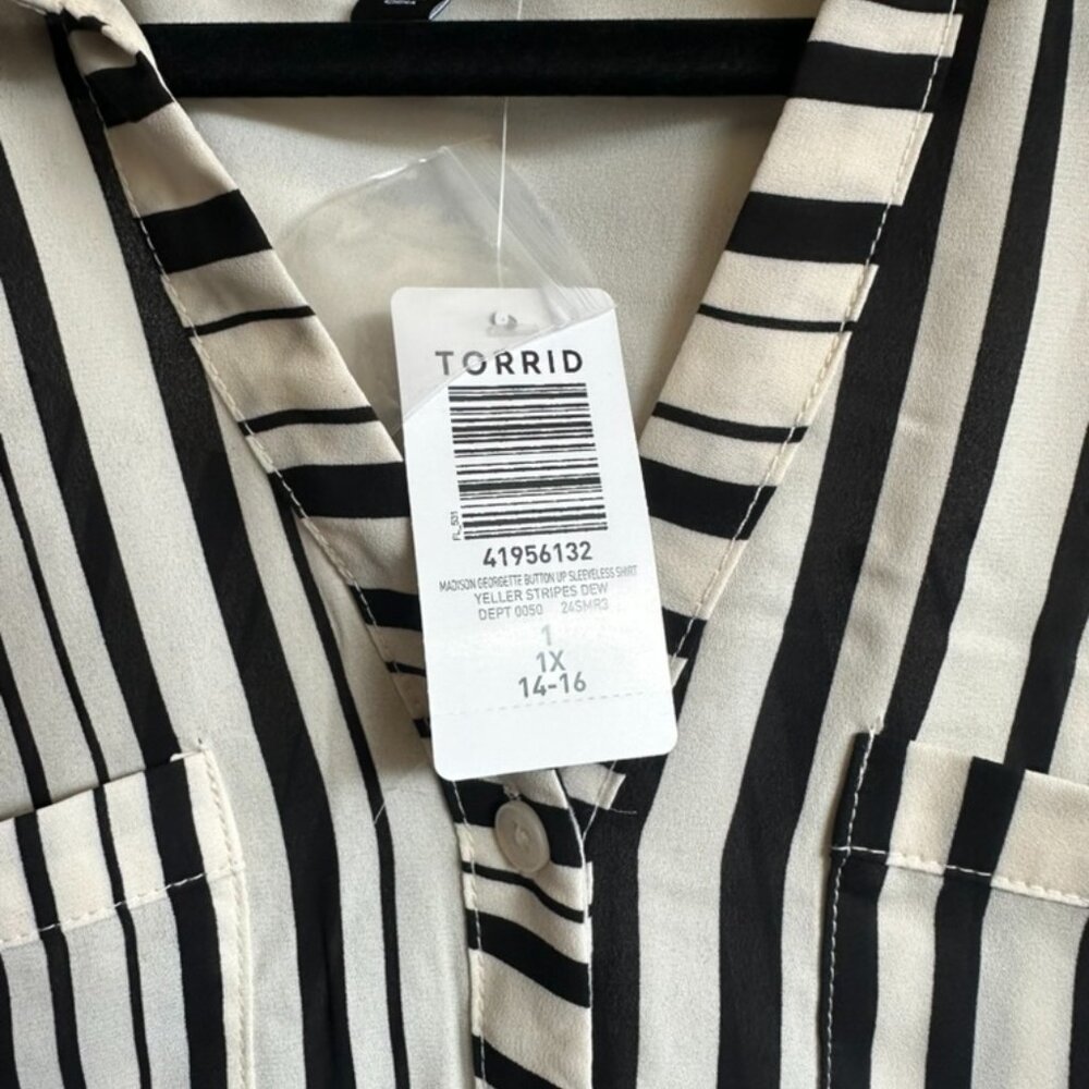NWT Torrid Madison Georgette Button-Up Sleeveless Shirt - Picture 4 of 5